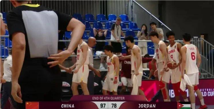 中国篮球联赛迎来精彩巅峰对决！