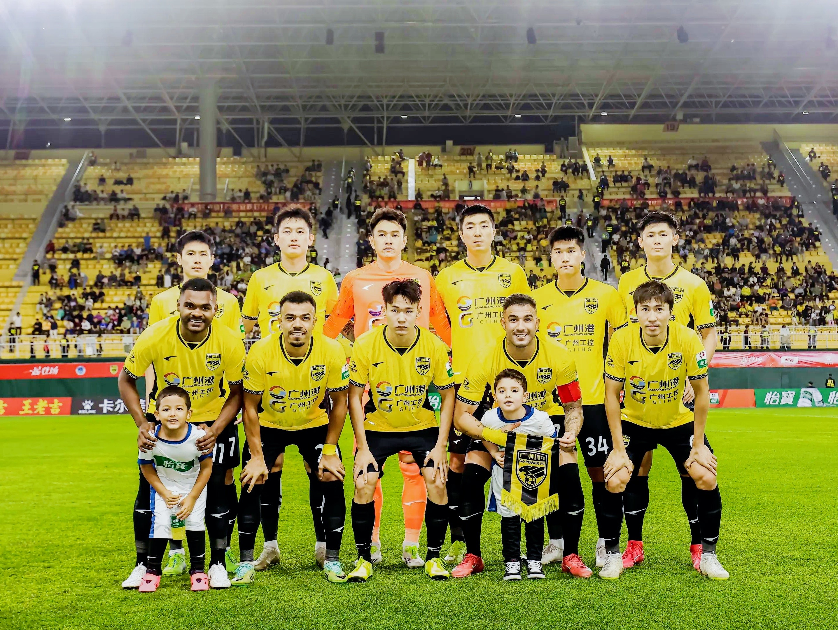 中甲球队晋级中超，引起球迷热议