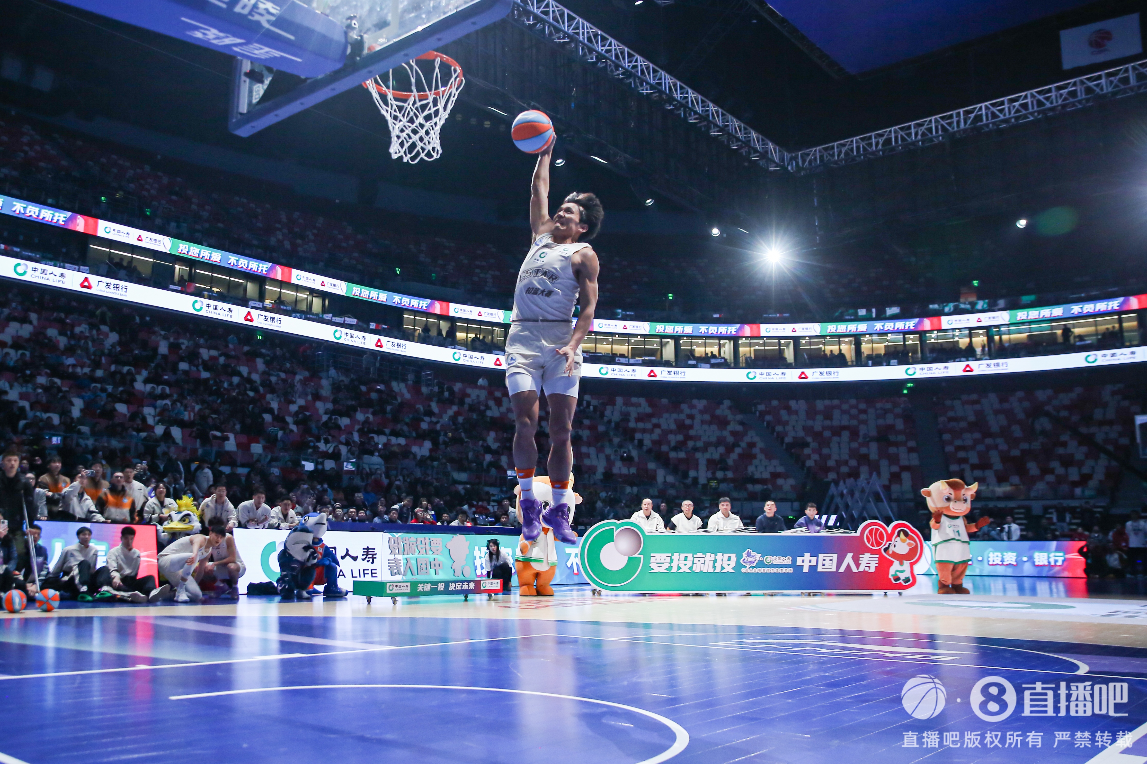 aoa体育课程-各路高手同赛场，中国职业篮球联赛精彩争霸的简单介绍