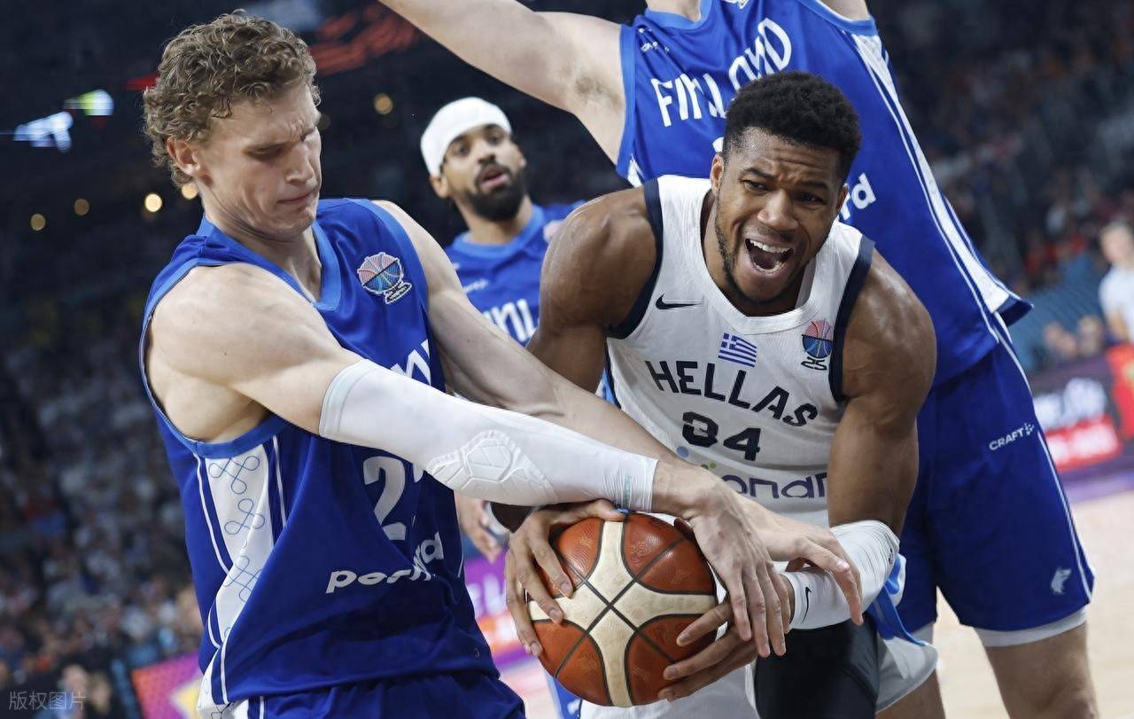 德国队球员斩获年度最佳防守奖