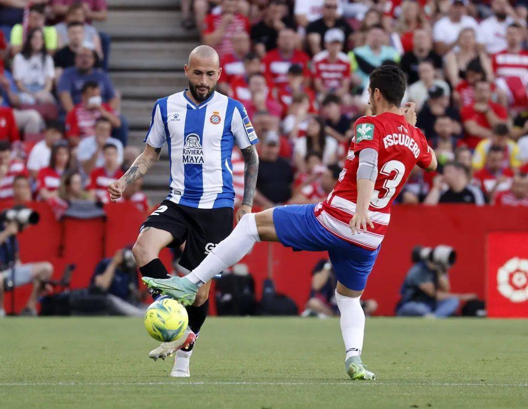 格拉纳达客场大捷，豪取三分的简单介绍