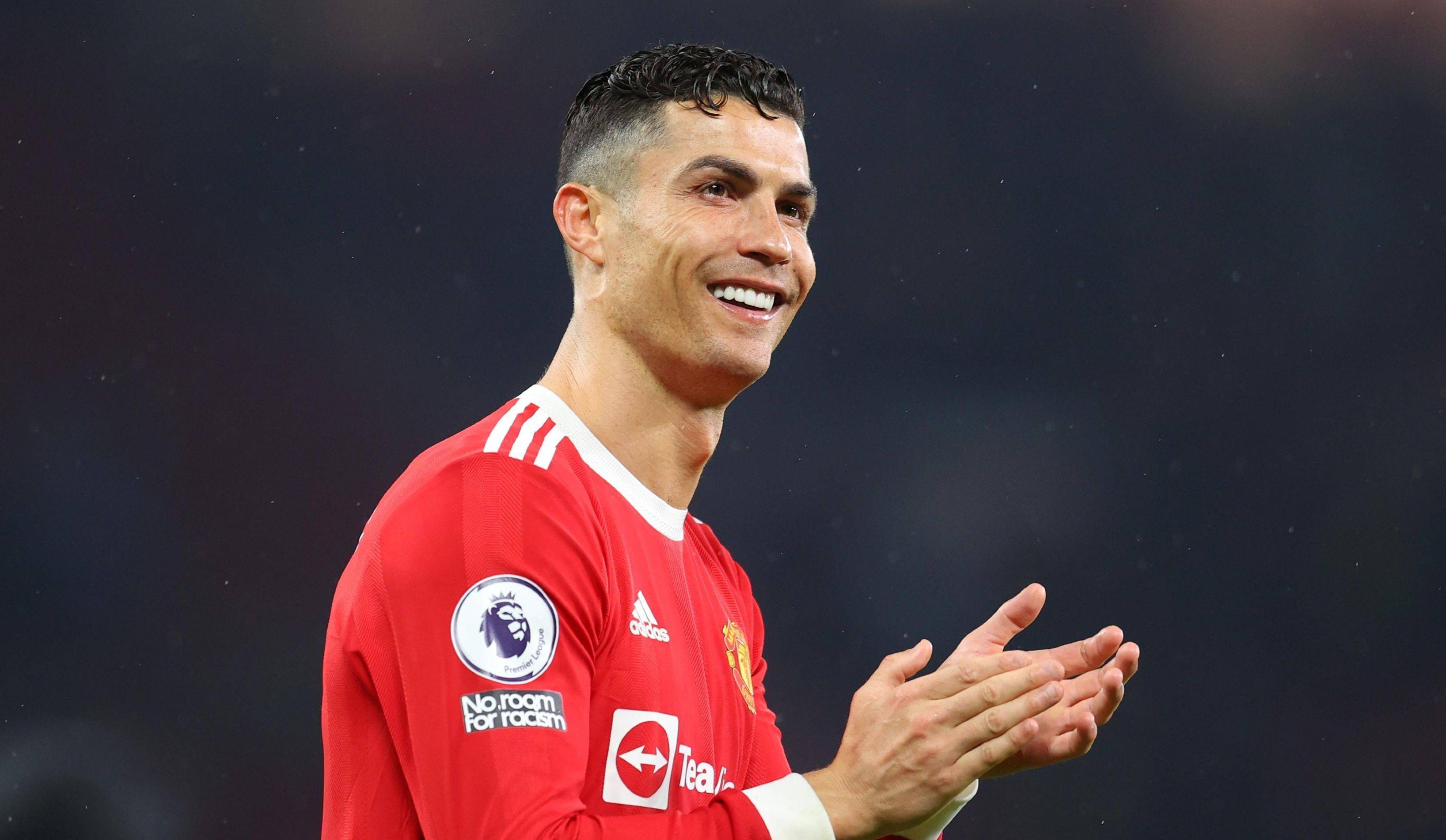 aoa体育视频-C罗宣布加盟意甲豪门尤文图斯，球迷疯狂欢呼！