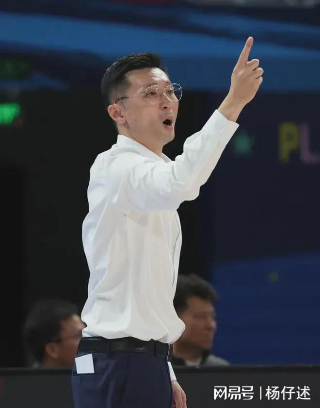 新疆队遭遇困境，教练组提出改进方案的简单介绍