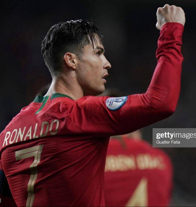 关于传奇续写！欧预赛夺冠热门层出不穷的信息