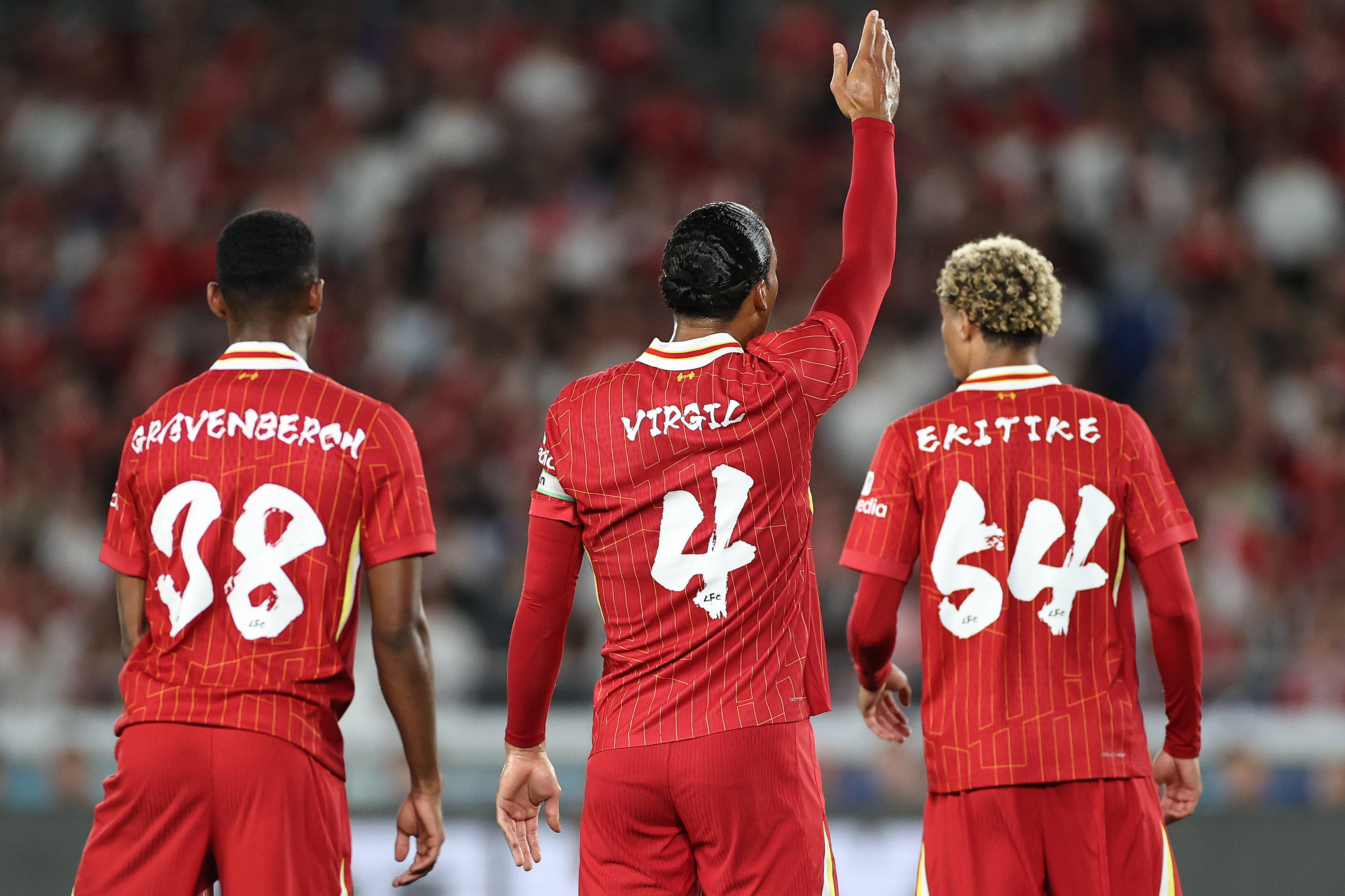 利物浦队在跨国比赛中赢得胜利